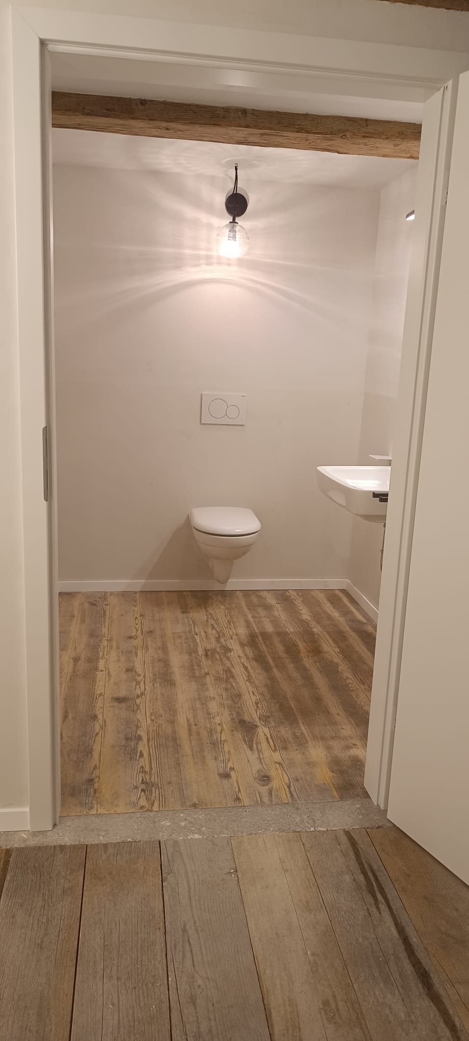 Qualitative Malerarbeiten im Rahmen der Altbausanierung in Rottenacker Neuemühle